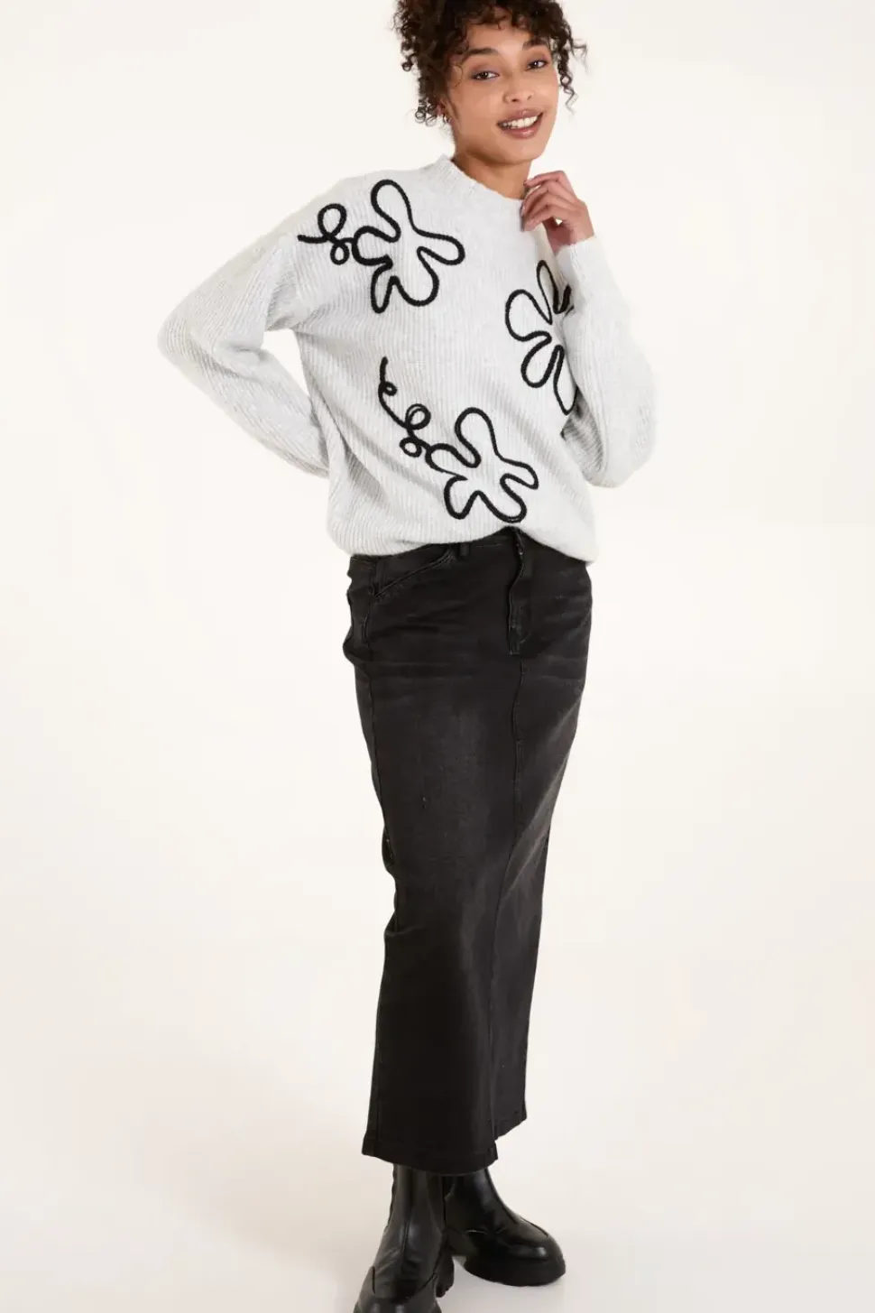 Abstract Flower Embroidery Jumper