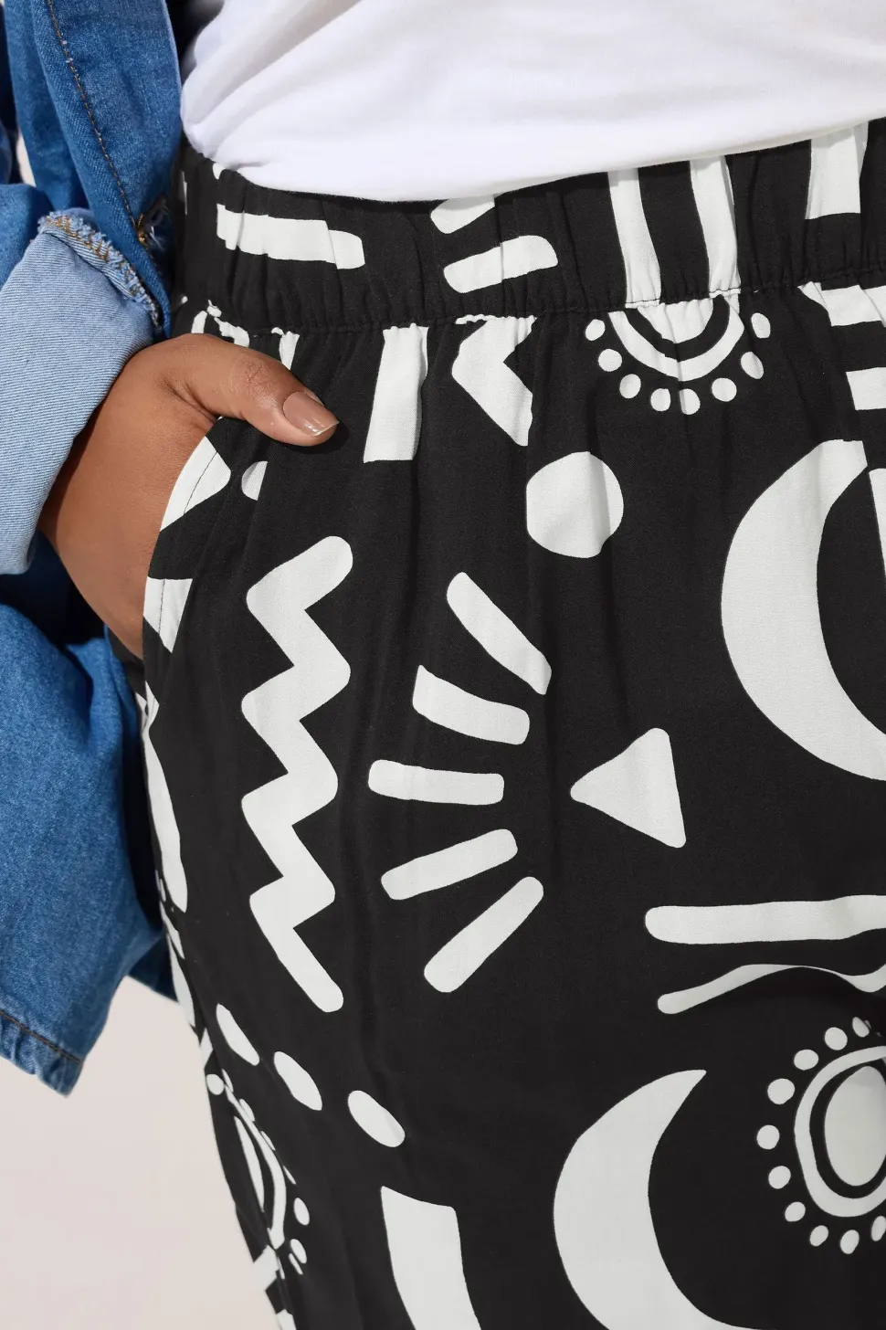Abstract Print Wide Leg Cropped Trousers