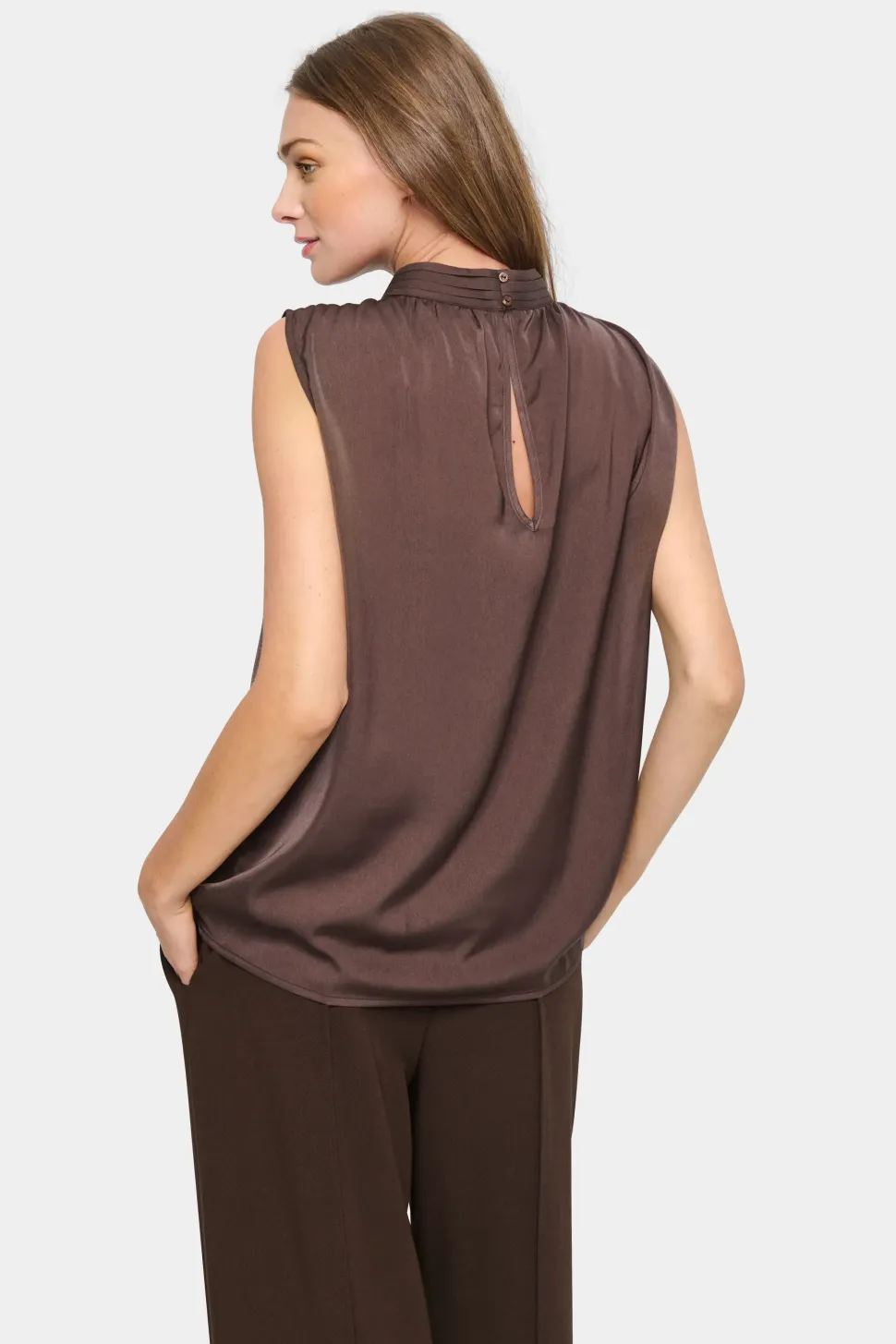 AileenSZ Sleeveless Blouse With Pleats-