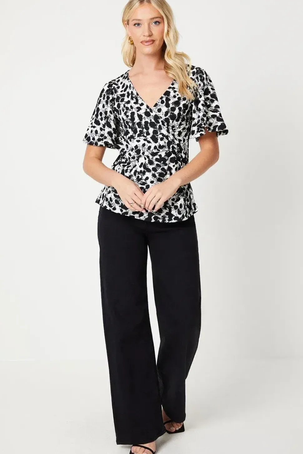 Angel Sleeve Knot Detail Top