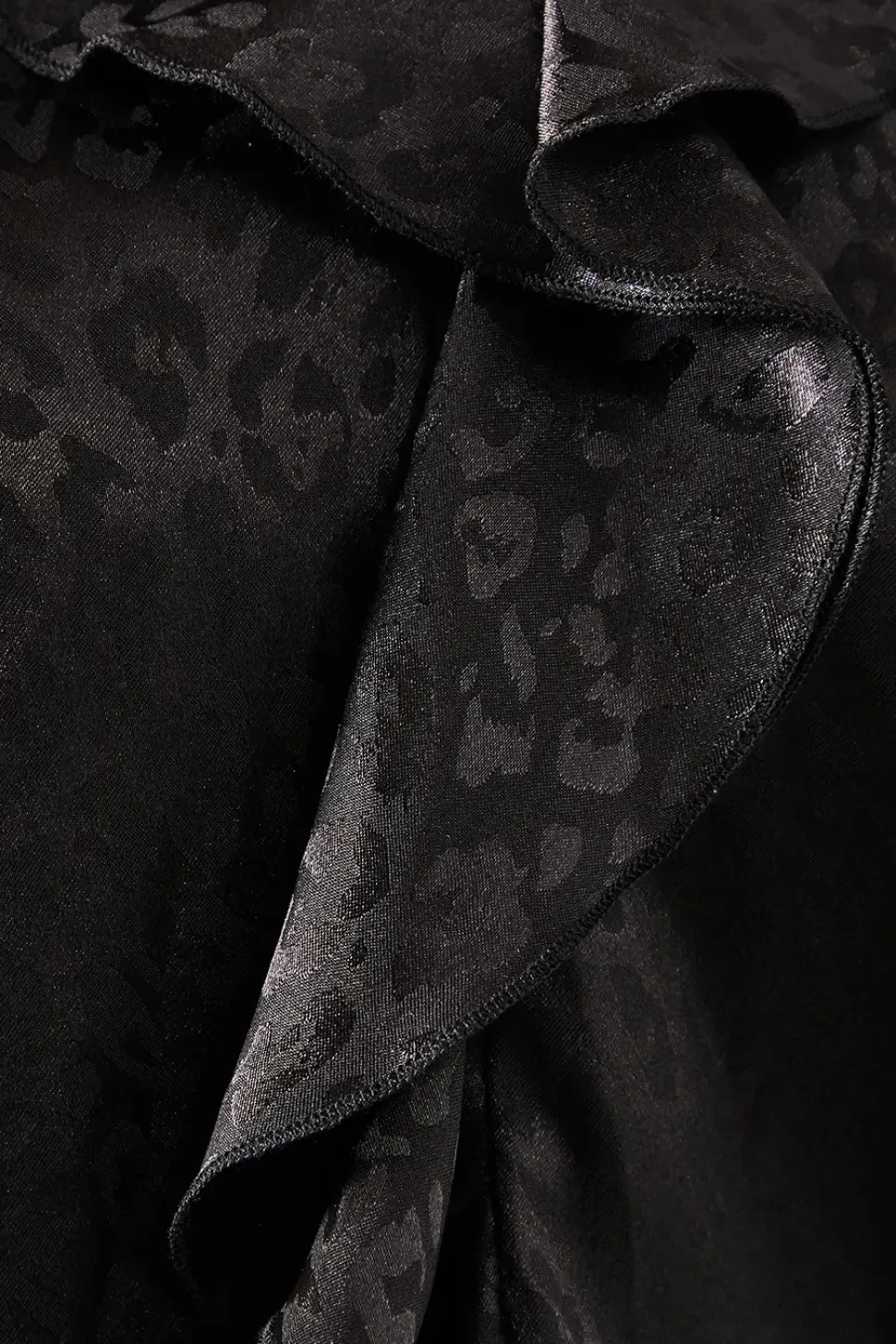 Animal Jacquard Ruffle Blouse