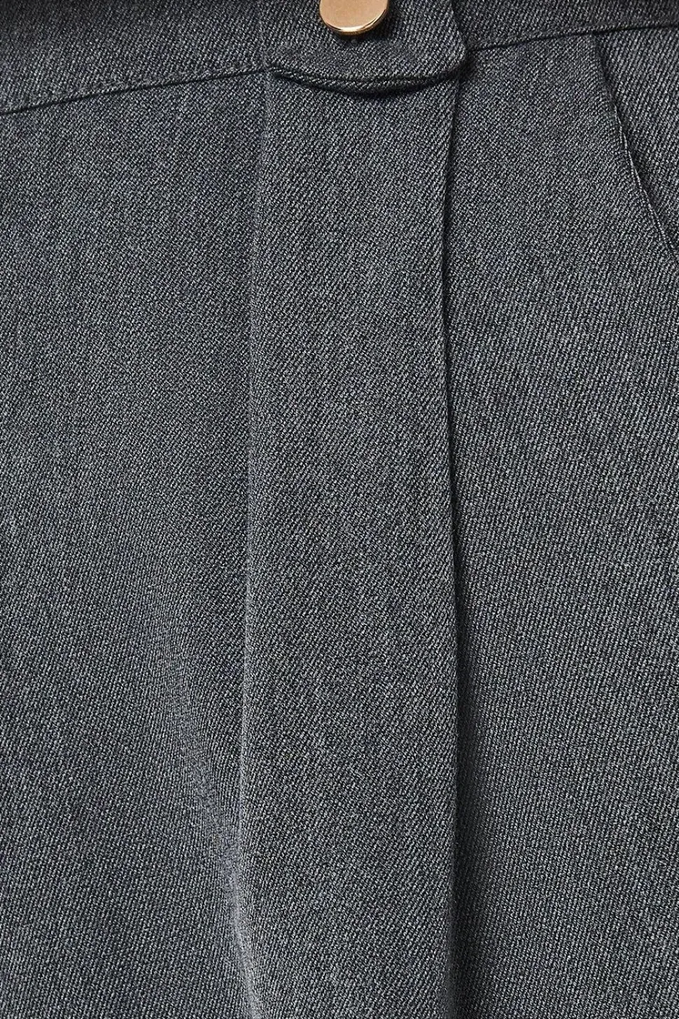 Belt Loop Tapered Trousers
