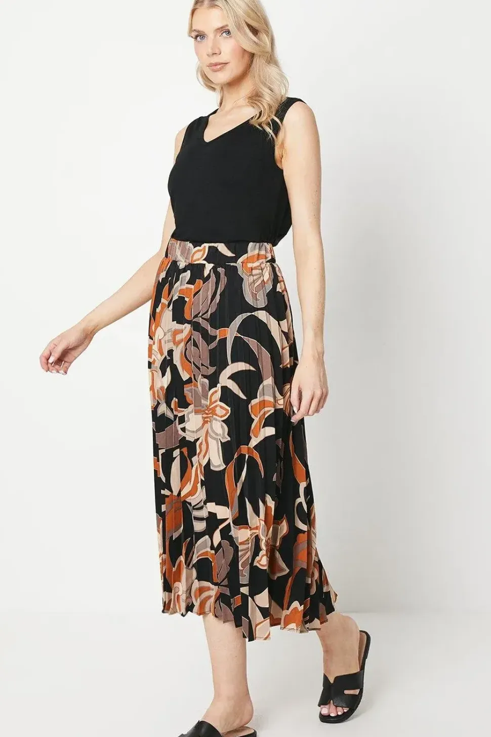 Black Abstract Print Pleated Skirt