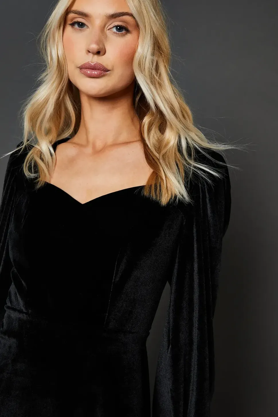 Black Velvet Sweetheart Neck Mini Dress