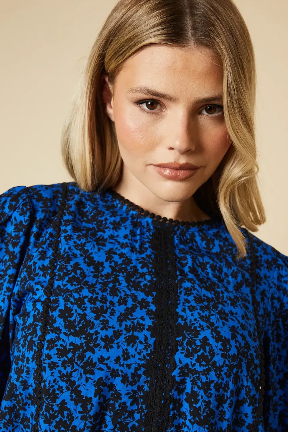 Blue Ditsy Lace Trim Body Long Sleeve Blouse