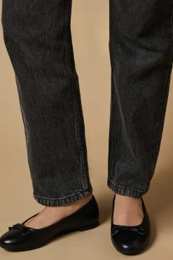 Blythe Leather Round Toe Ballet Pumps