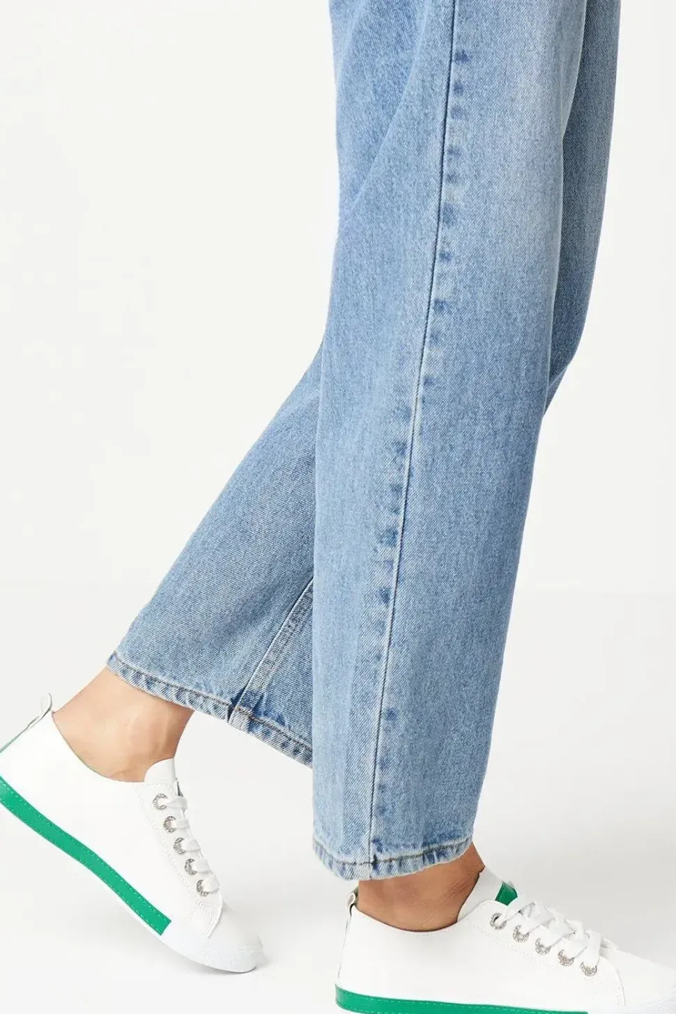 Bonita Diamante Eyelet Lace Up Trainers