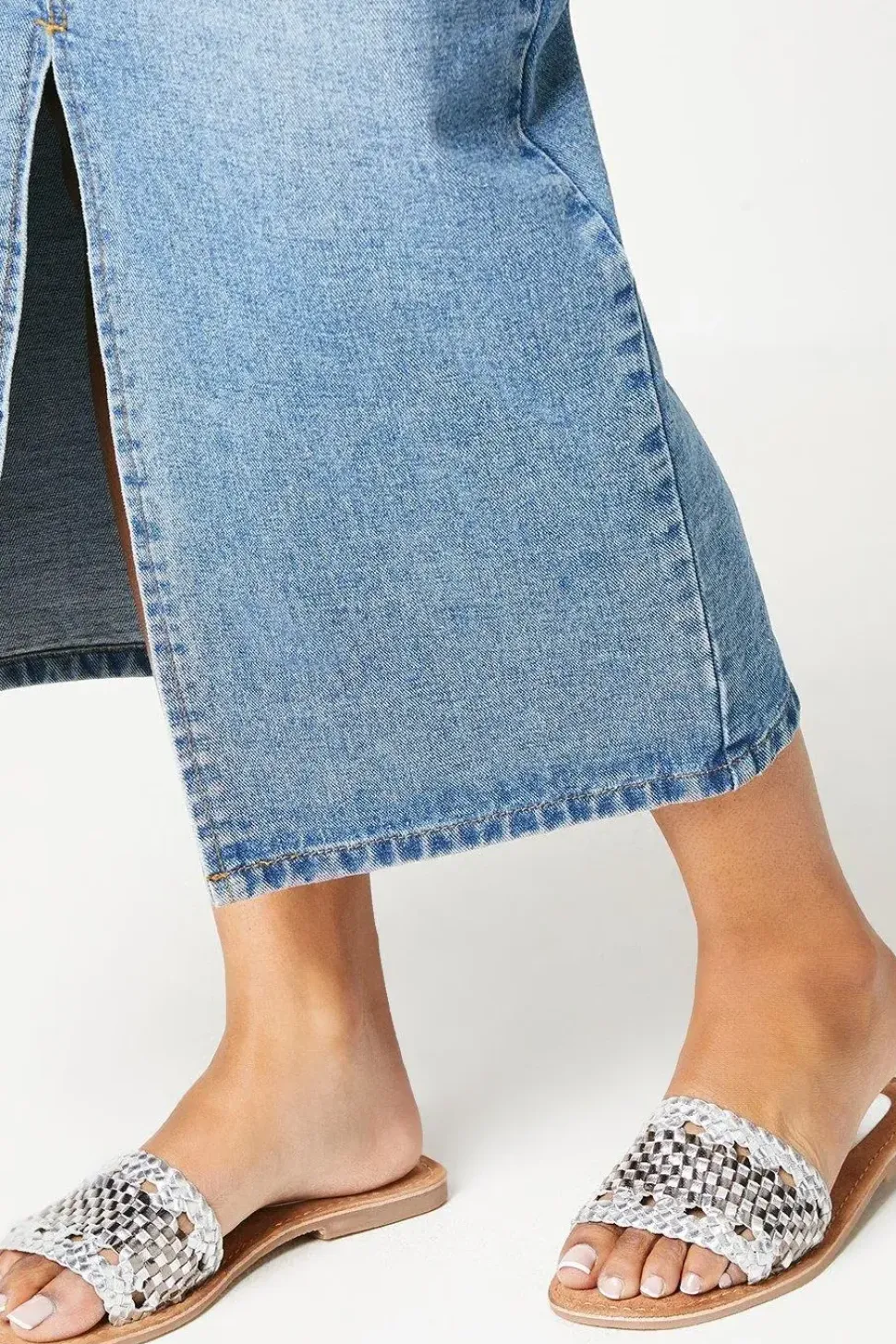 Bontia Woven Flat Mule Sandals