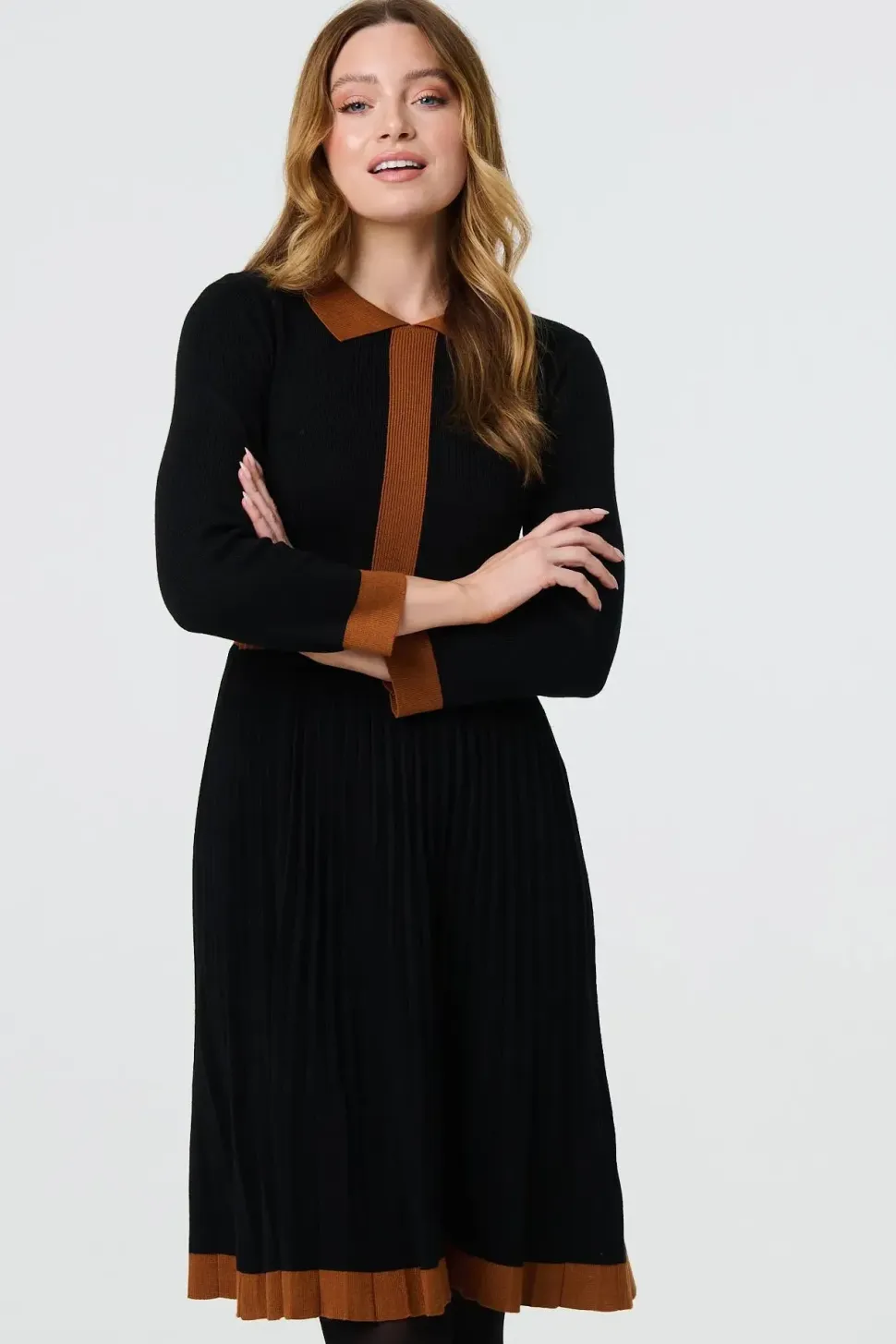 Border Print Pleated Knit Knee Length Dress