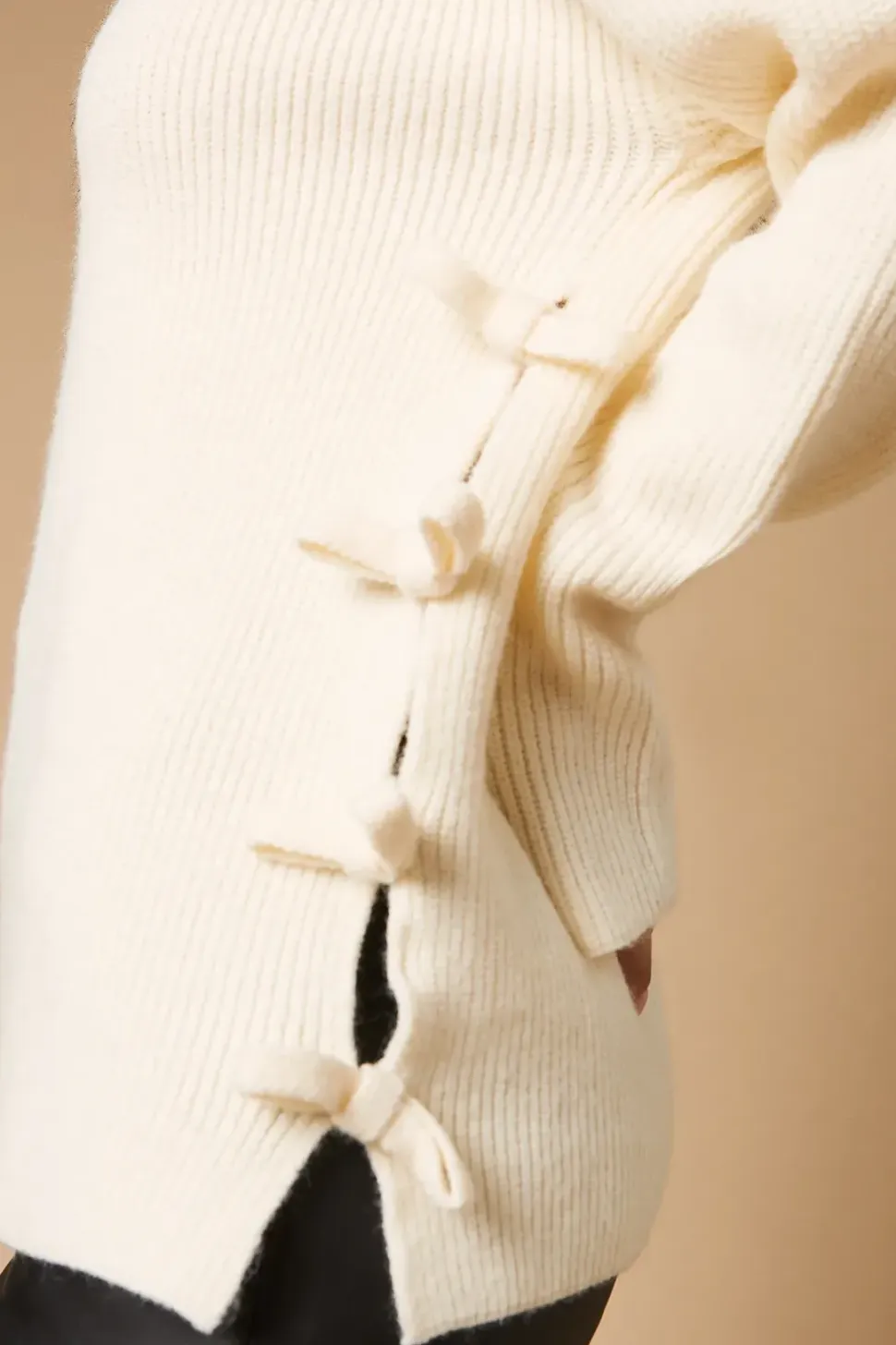 Bow Side V Neck Jumper