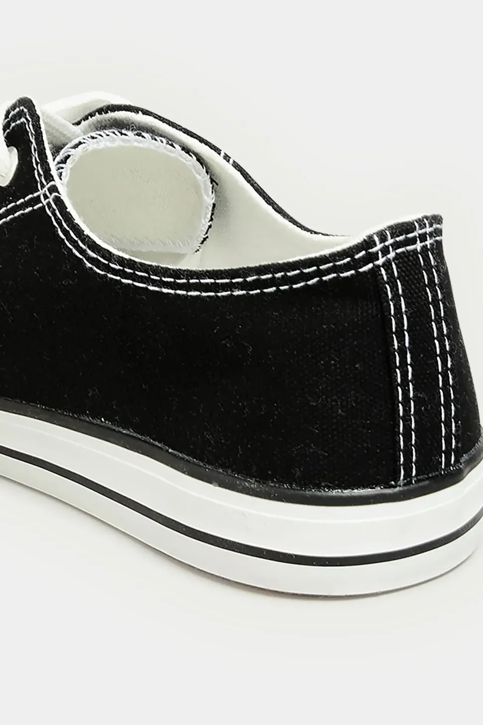 Canvas Low Trainers