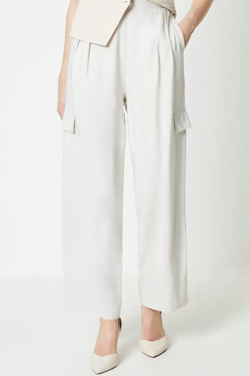 Cargo Trouser With Pocket Detail
