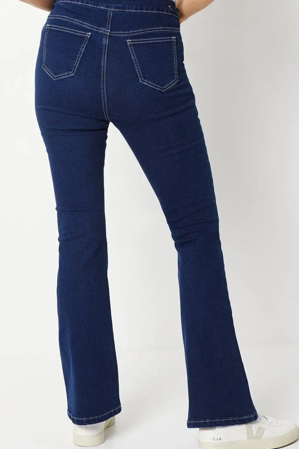 Chain Detail Kickflare Jean