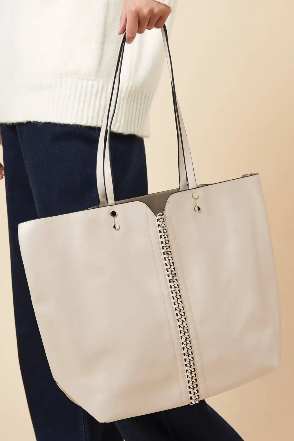 Chain Link Handle Shoulder Bag