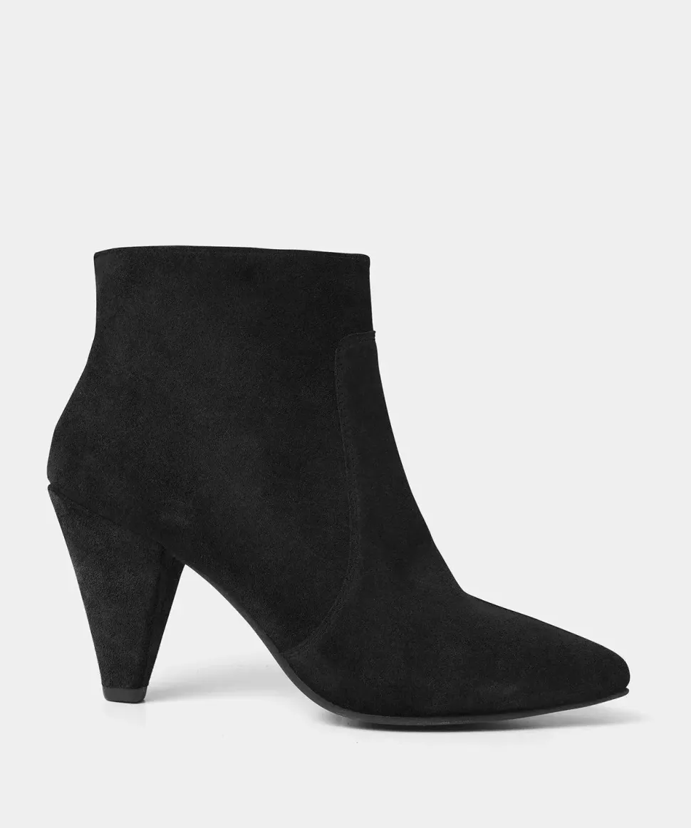 Classic Suede Pointed Ankle Boots