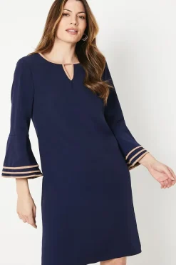 Contrast Detail Keyhole Shift Dress