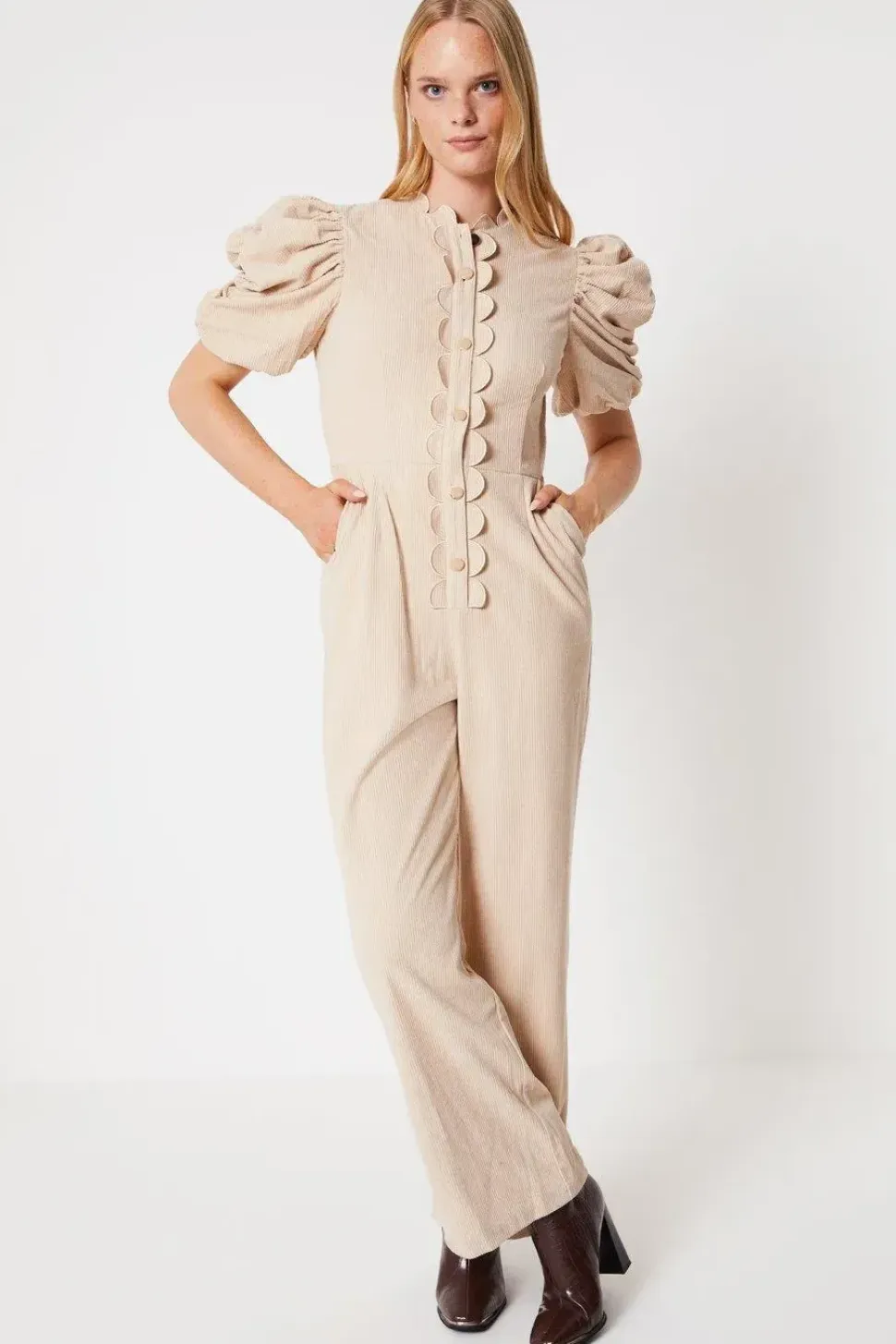 Cord Scallop Edge Puff Sleeve Jumpsuit