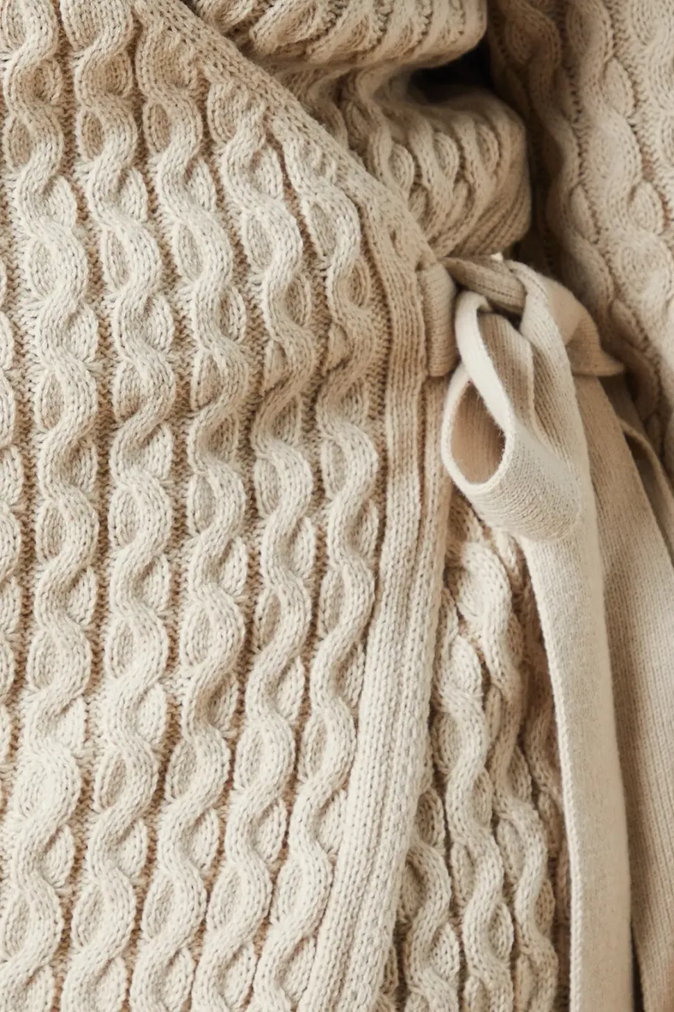 Curve Cable Wrap Jumper