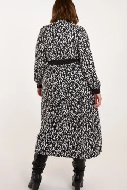 Curve Constrast Belted Midi Shirt Dress