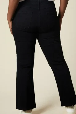 Curve Flare Jean