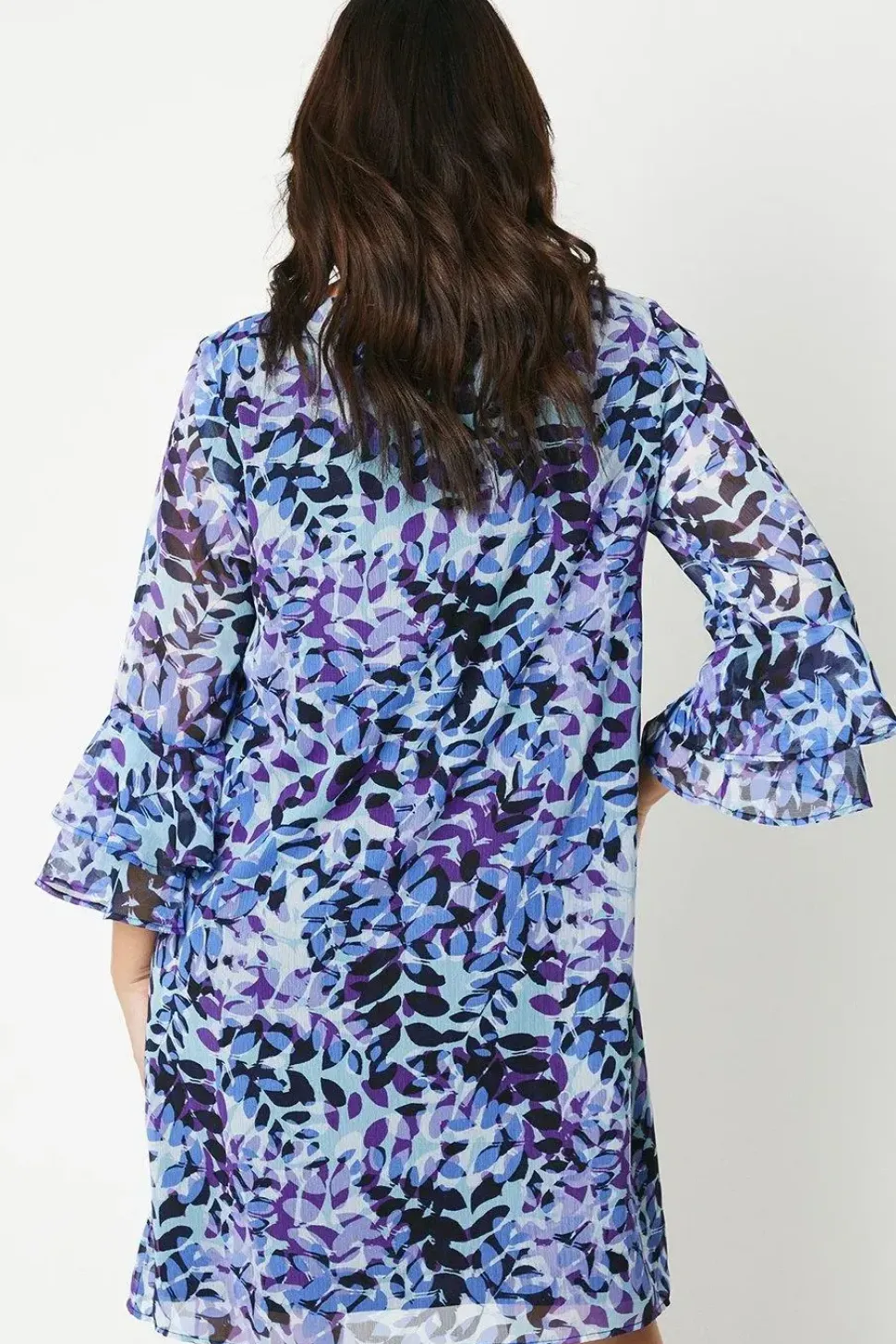 Curve Flute Sleeve Leaf Shift Dress