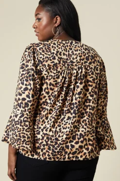 Curve Leopard Wrap Top