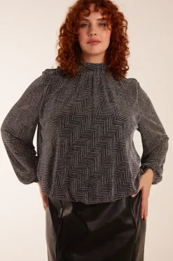 Curve Puffball High Neck Top