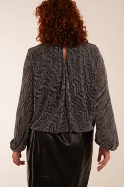 Curve Puffball High Neck Top