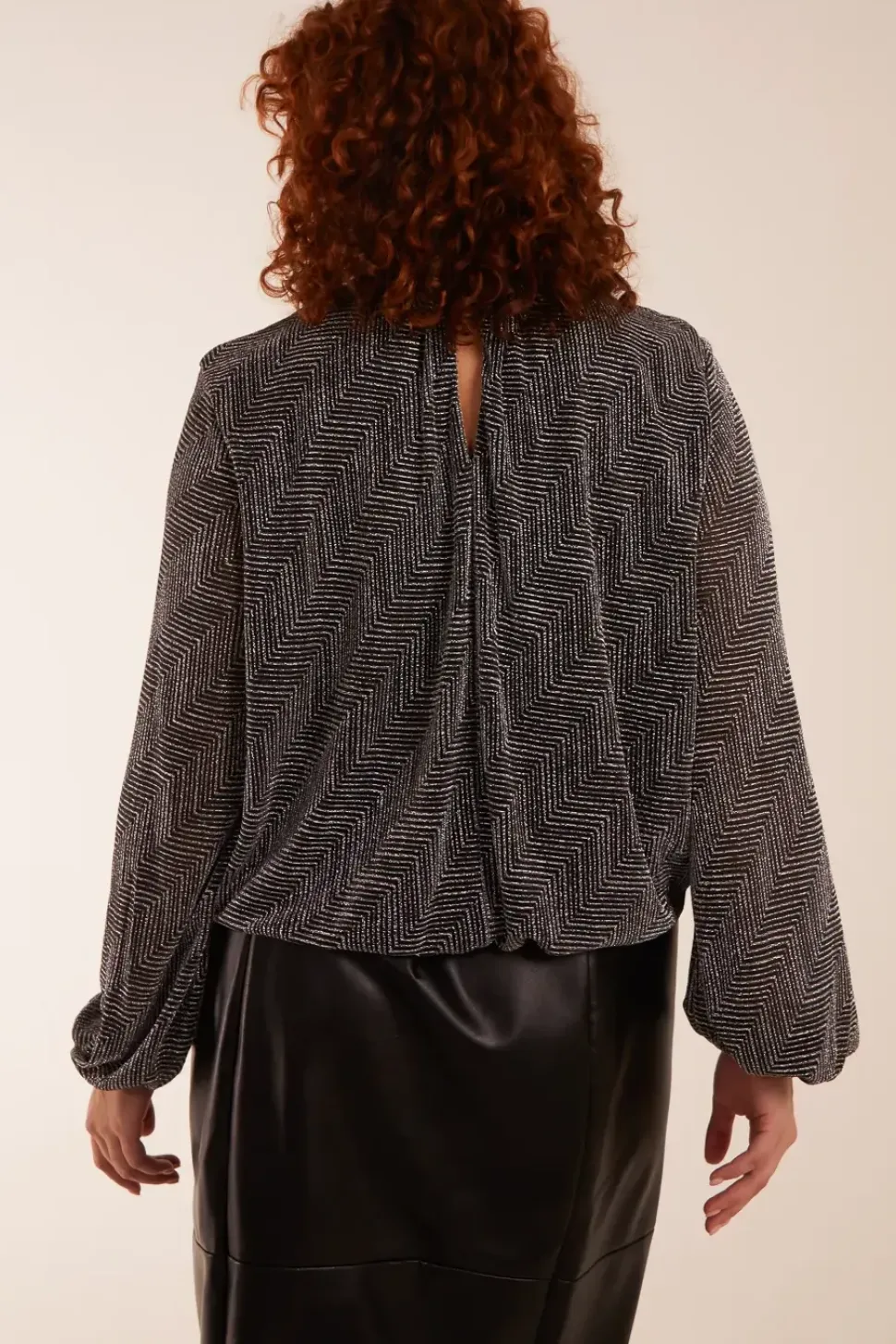 Curve Puffball High Neck Top
