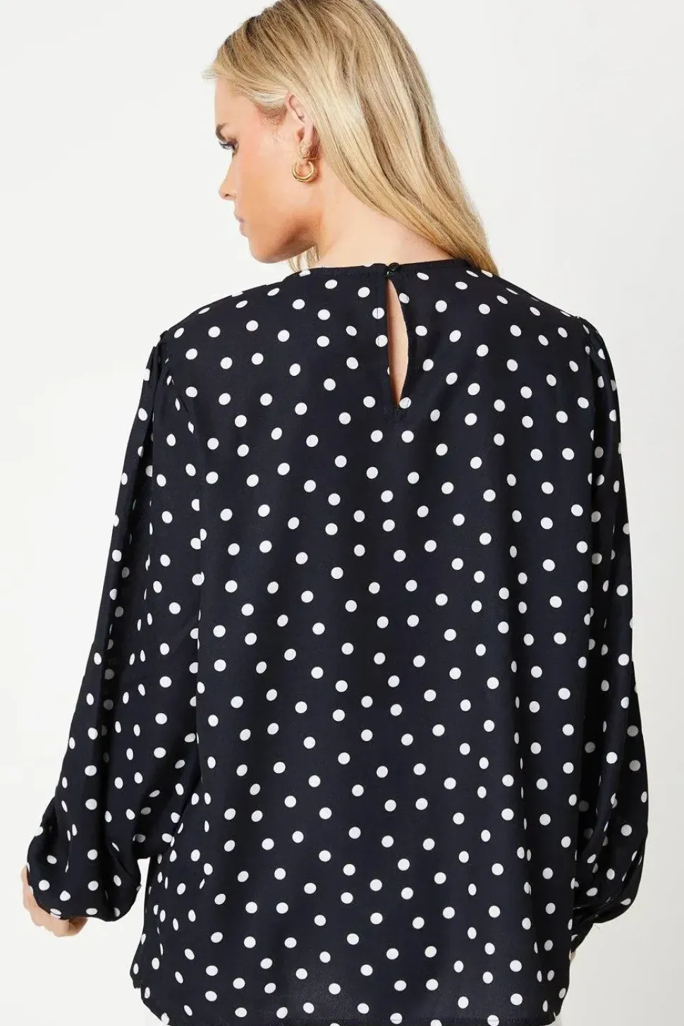 Curve Spot Pleat Yoke Long Sleeve Blouse