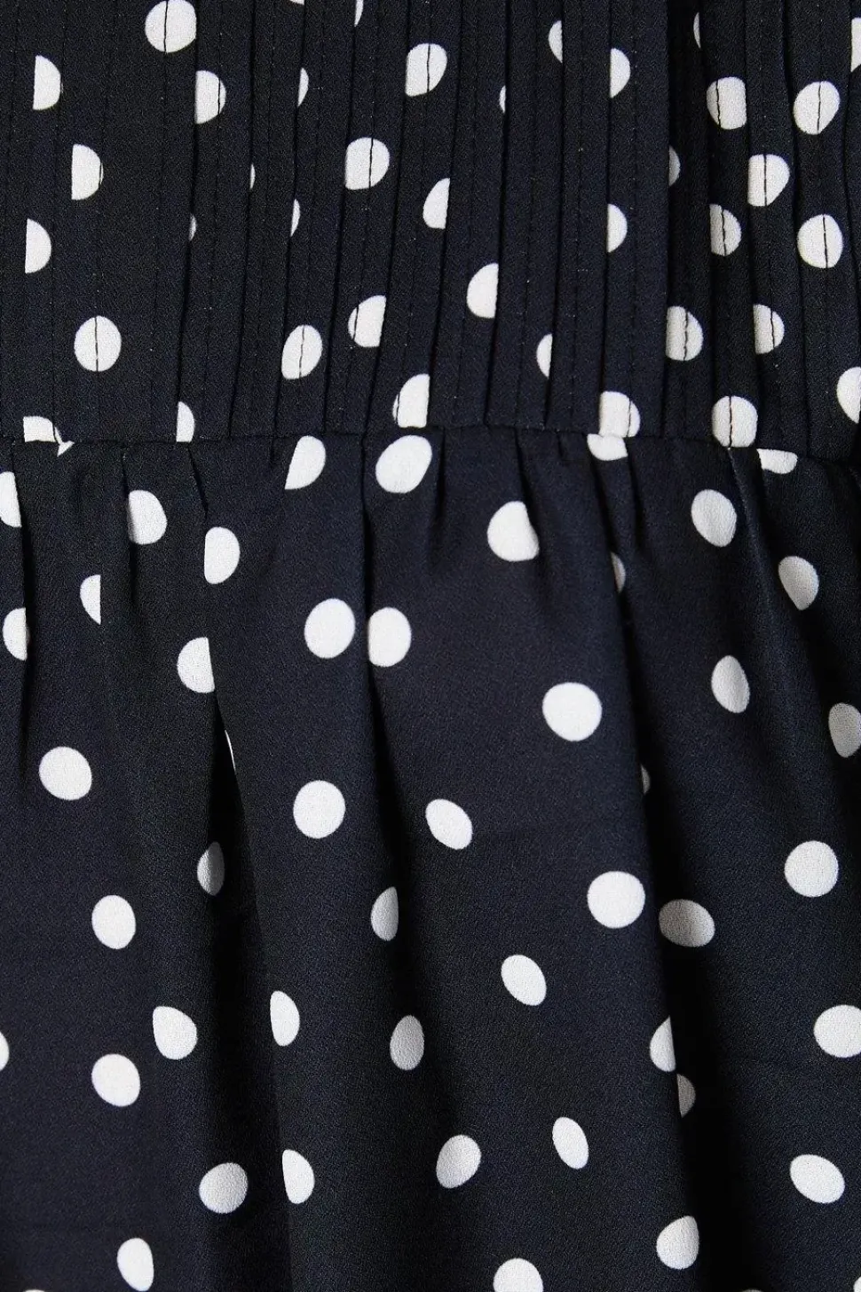 Curve Spot Pleat Yoke Long Sleeve Blouse