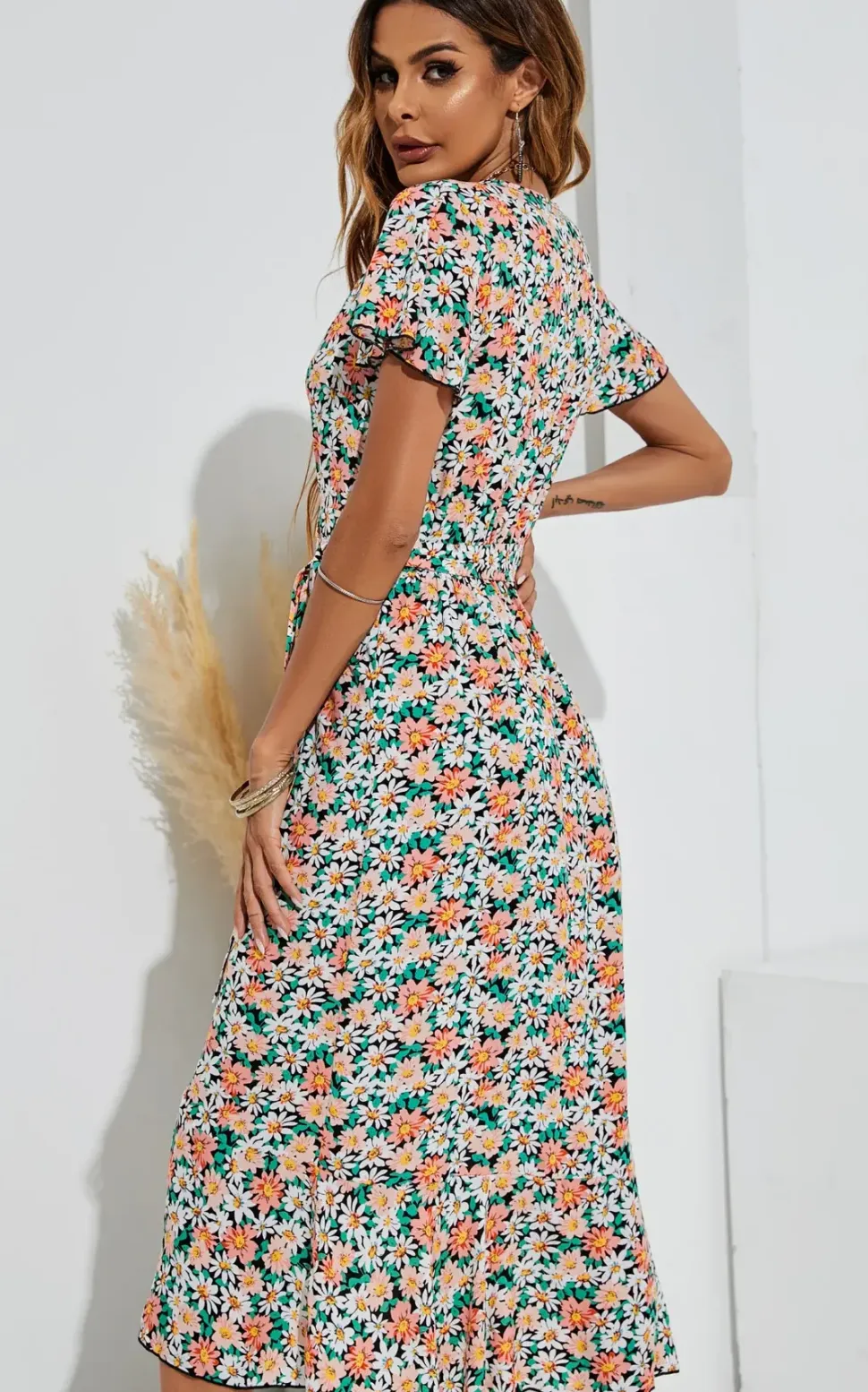 Daisy Floral Print Wrap Hem Midi Dress In Black