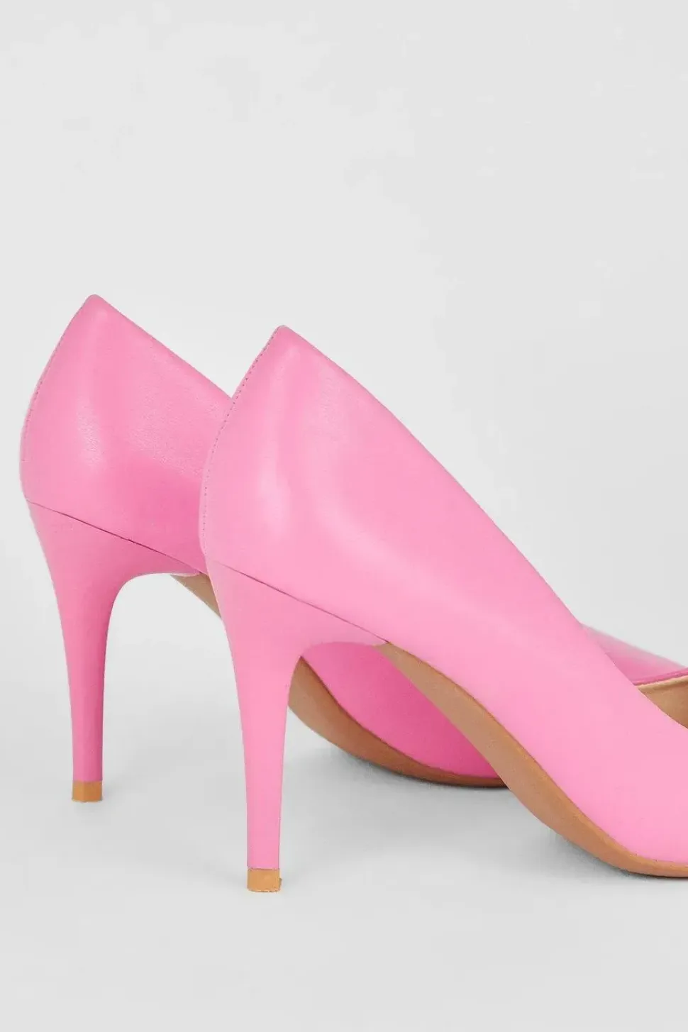 Dashing Court Shoes