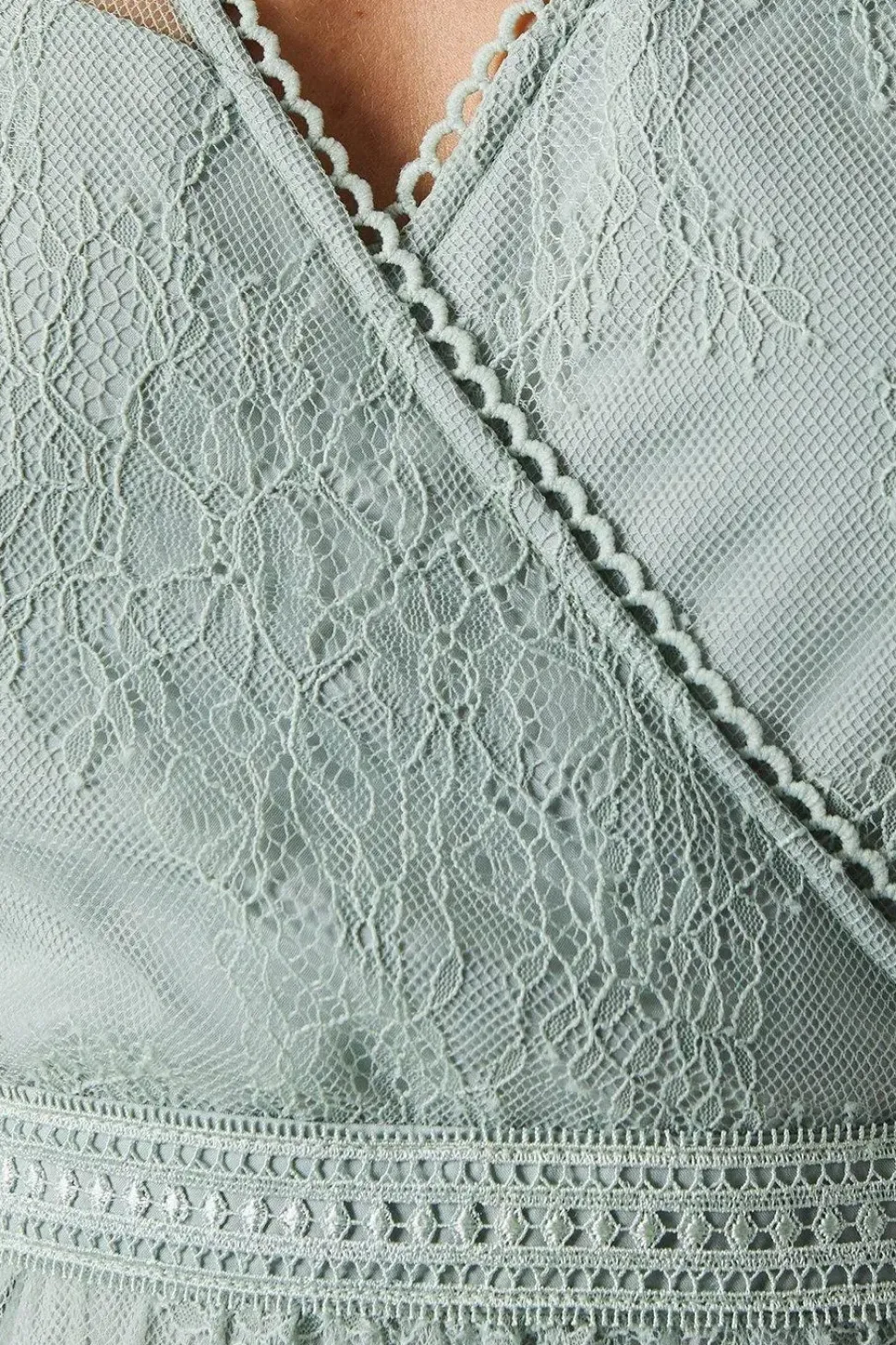 Delicate Lace Trim Insert Tiered Maxi Bridesmaids Dress