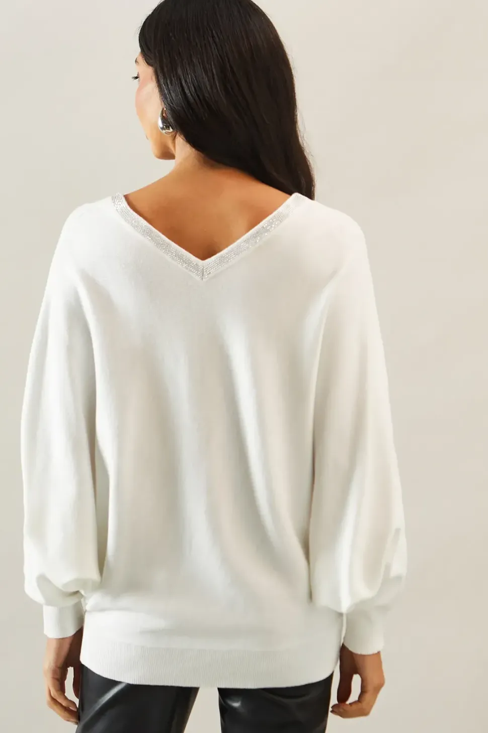 Diamante neckline v neck jumper