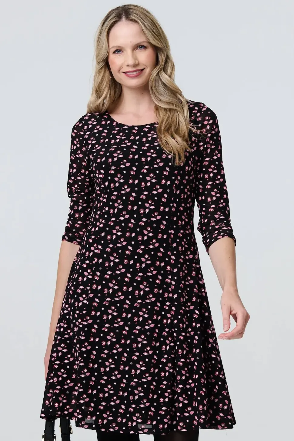 Ditsy Floral Lace 3/4 Sleeve Short Dress