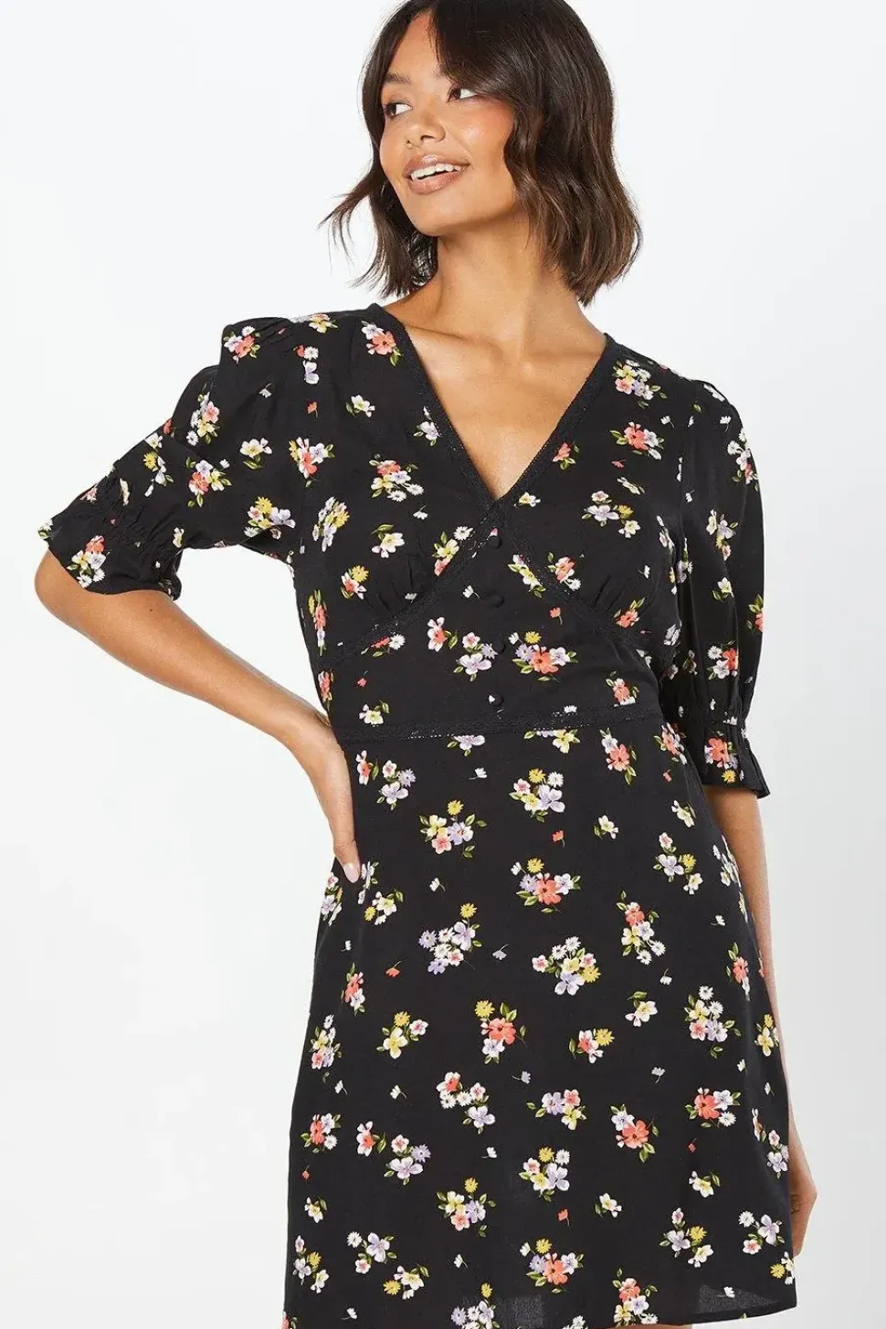 Ditsy Floral Lace Trim Mini Dress