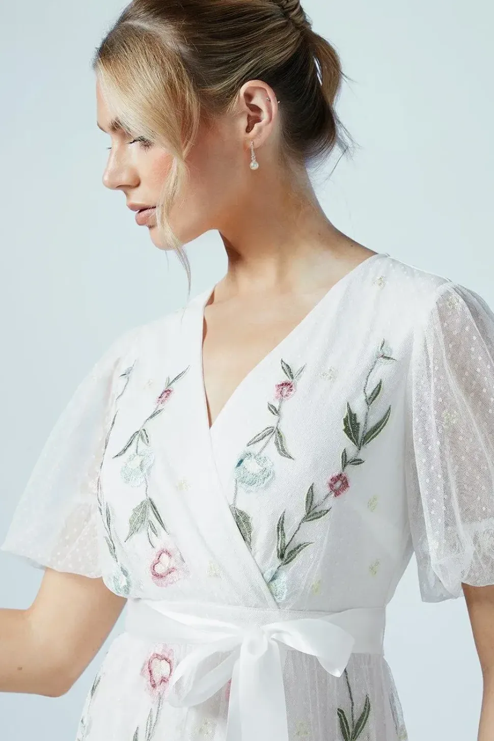 Ditsy Floral Puff Sleeve Embroidered Tiered Mesh Wedding Dress