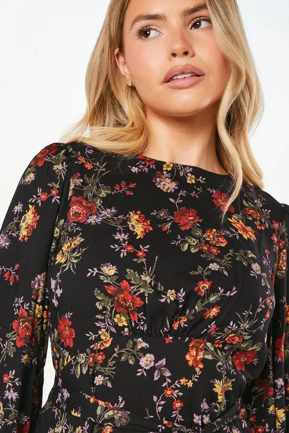 Ditsy Floral Shirred Cuff Mini Dress