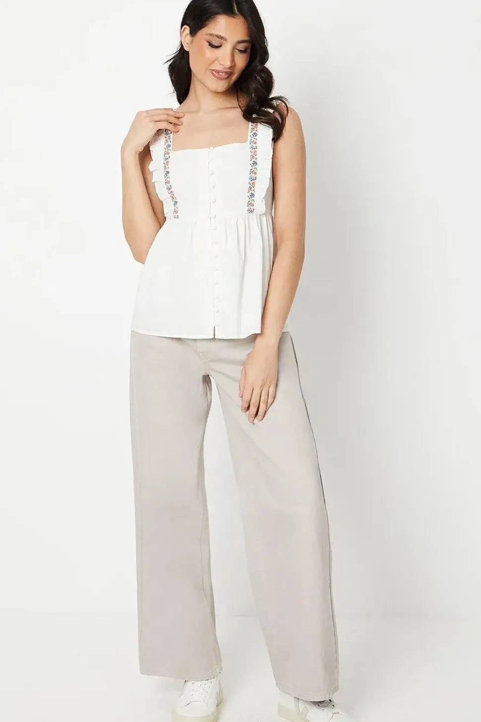 Embroidered Sleeveless Blouse