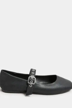 Extra Wide Fit Buckle Detail Shoes