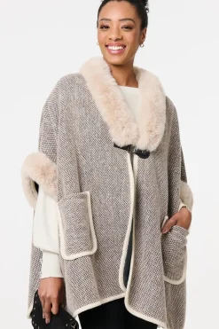 Faux Fur Trim 1/2 Sleeve Buckled Poncho