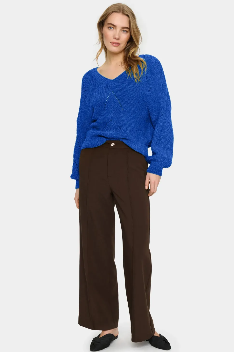 Felia V-neck Relaxed Fit Pullover-