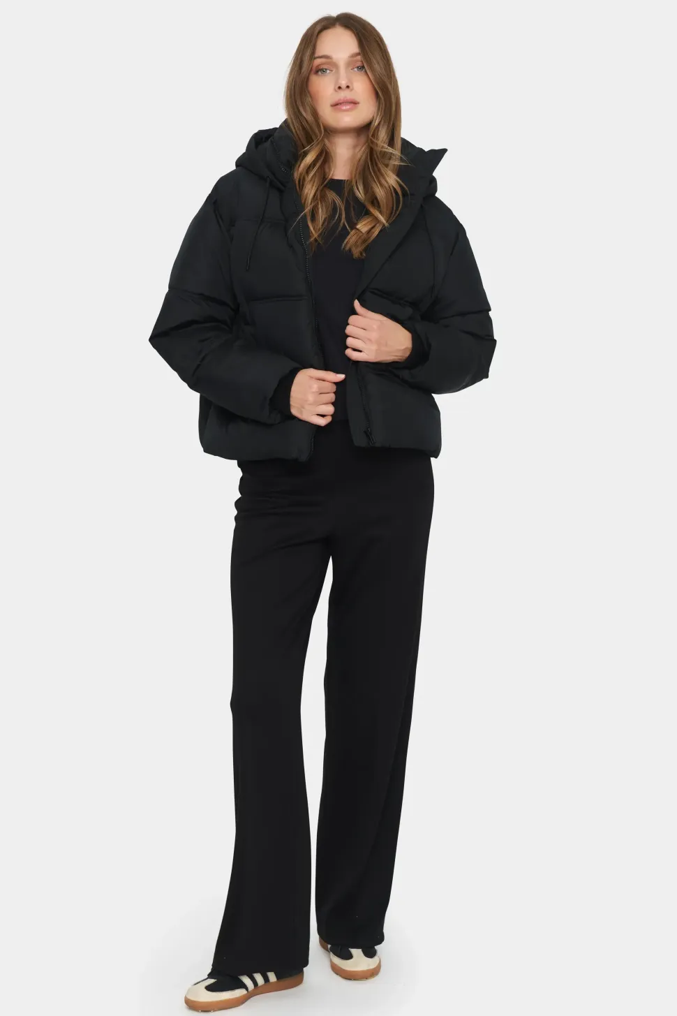 Fey Short Hooded Puffer Jacket-