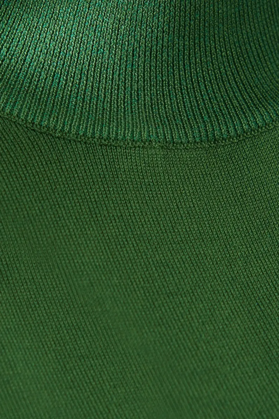 Fine Gauge Puff Sleeve Knitted Top