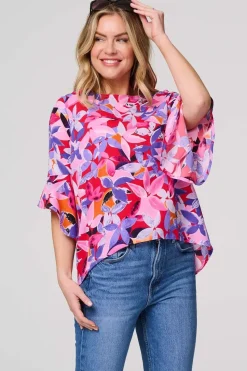 Floral Curve Hem 2/3 Sleeve Top