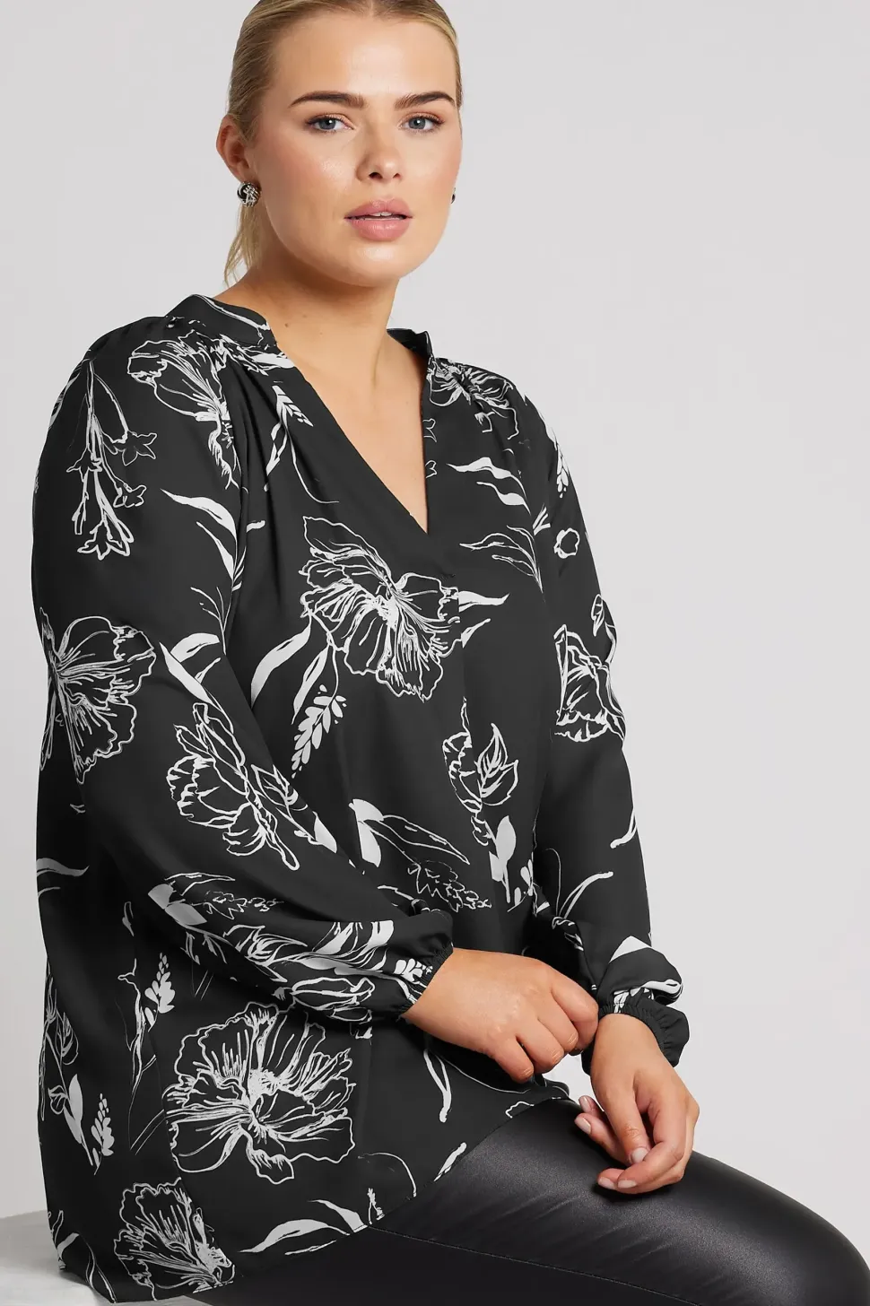 Floral Print Pleated Blouse