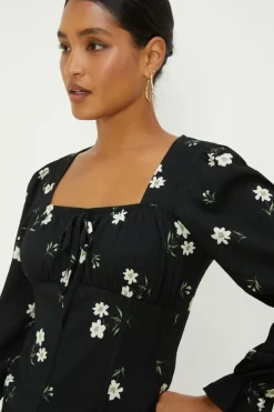 Floral Shirred Cuff Textured Long Sleeve Top