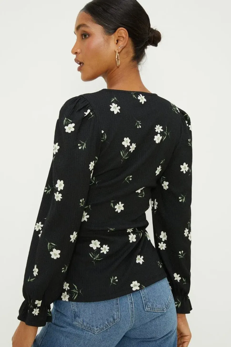 Floral Shirred Cuff Textured Long Sleeve Top