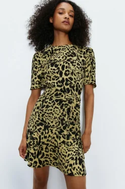 Fluted Hem Tie Waist Flippy Dress